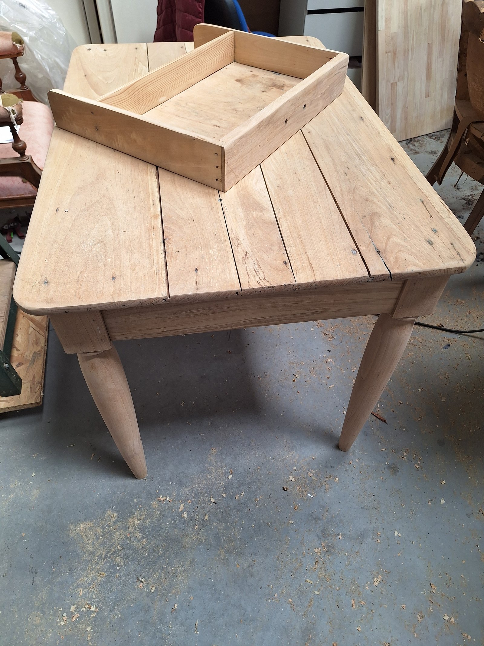 Table après restauration autre vue
