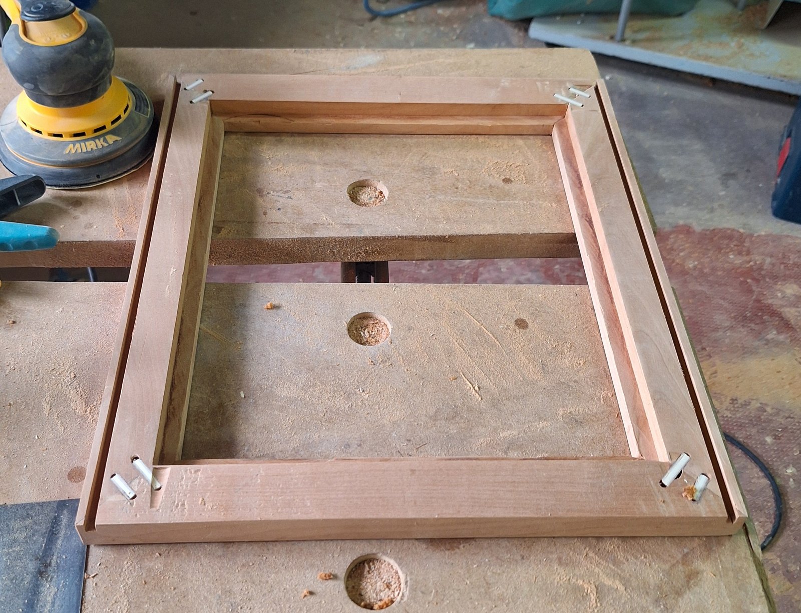 Reconstruction des éléments détériorés d'une porte d'horloge